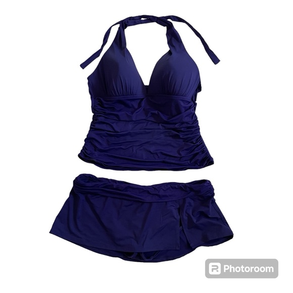 La Blanca Other - La Blanca 2-piece swimsuit size 14. Blue. Skirted bottom